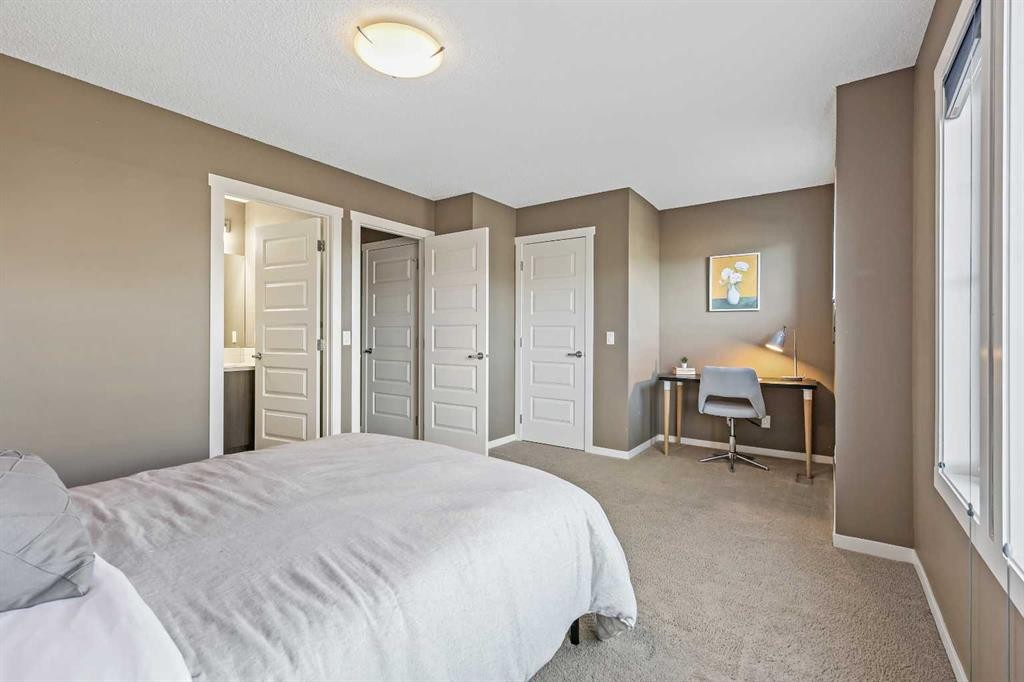 313 Auburn Bay Circle Se, Calgary, AB - Indoor Photo Showing Bedroom