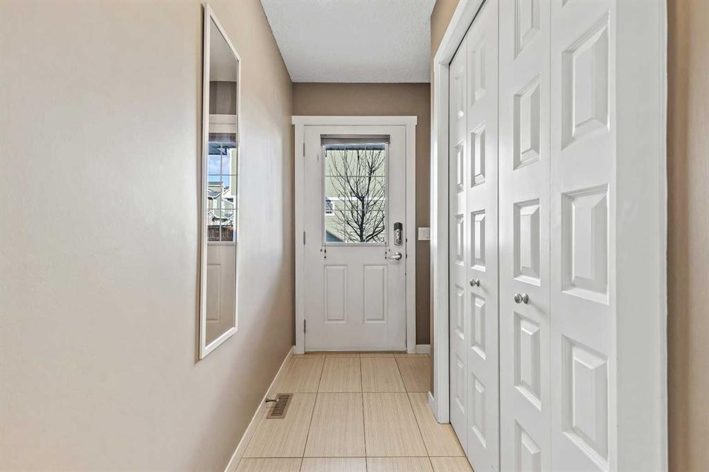 313 Auburn Bay Circle Se, Calgary, AB - Indoor Photo Showing Other Room