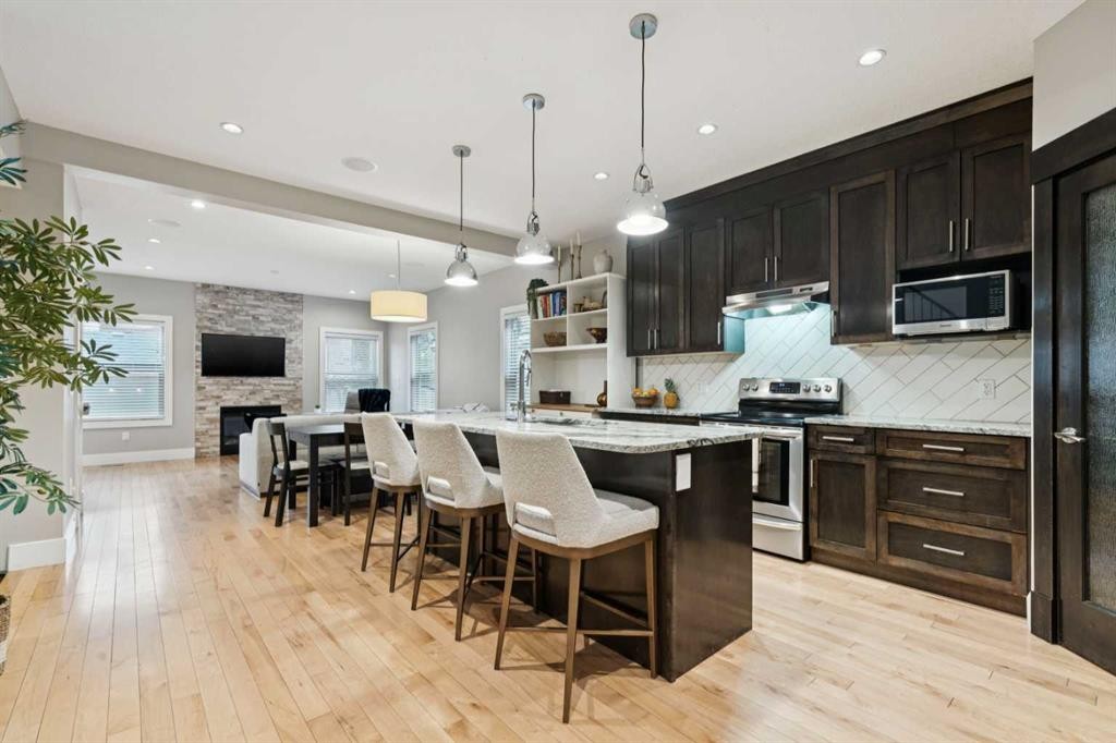 4509 19 Avenue Nw, Calgary, AB - Indoor