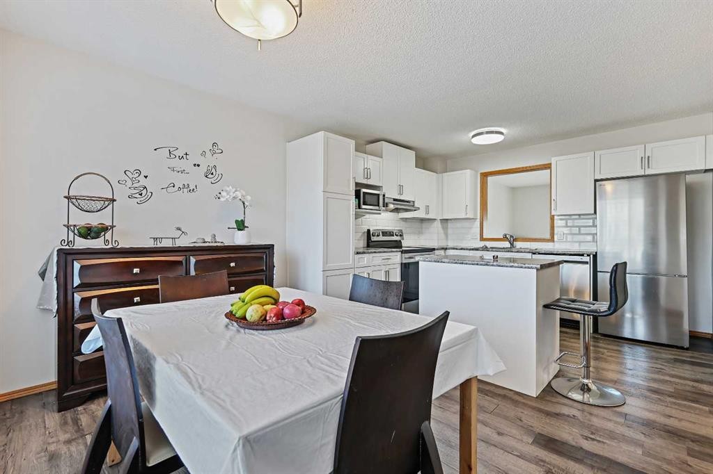 258 Rocky Ridge Court Nw, Calgary, AB - Indoor