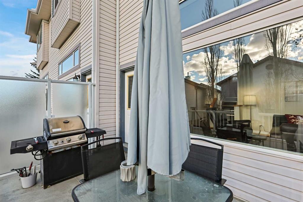 258 Rocky Ridge Court Nw, Calgary, AB - Outdoor With Exterior