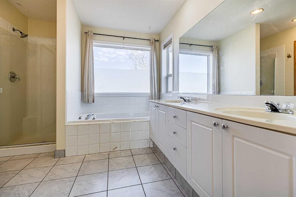 49 Welshimer Crescent Ne, Langdon, AB - Indoor Photo Showing Bathroom