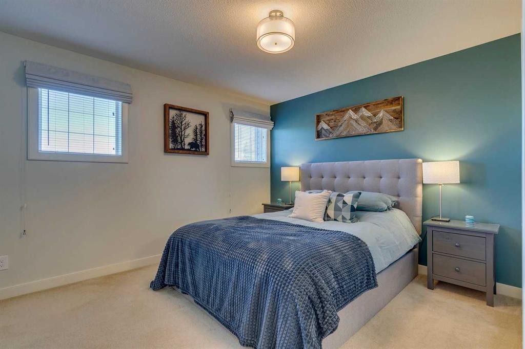 44 Everridge Common Sw, Calgary, AB - Indoor Photo Showing Bedroom
