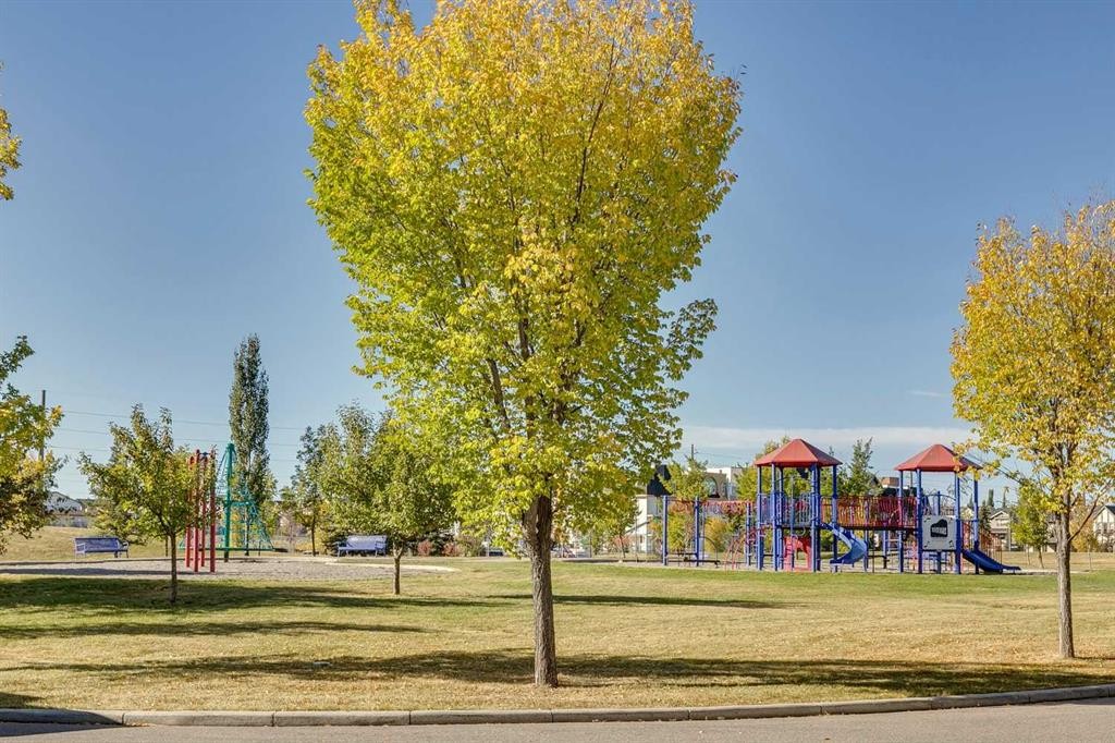 44 Everridge Common Sw, Calgary, AB - Outdoor With View