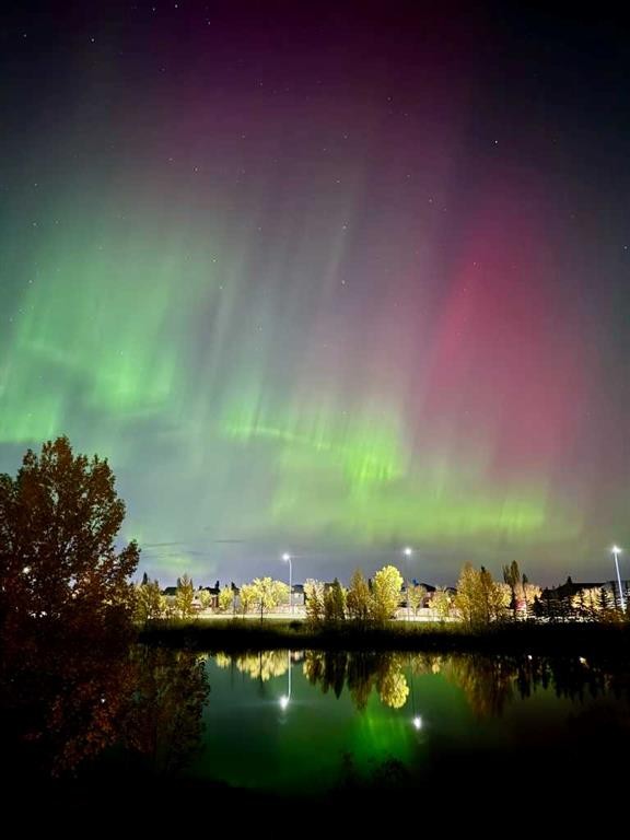 44 Everridge Common Sw, Calgary, AB - Outdoor With View