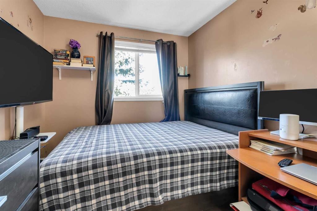 43 Martindale Court Ne, Calgary, AB - Indoor Photo Showing Bedroom