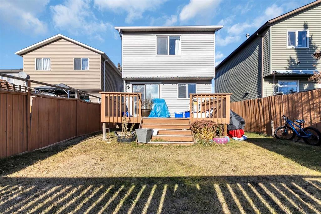 43 Martindale Court Ne, Calgary, AB - Outdoor With Exterior