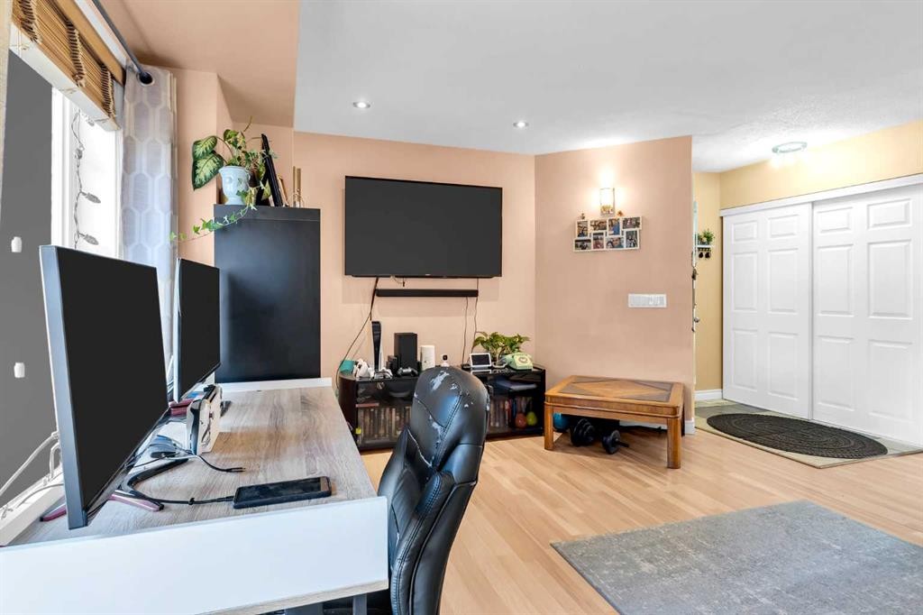 43 Martindale Court Ne, Calgary, AB - Indoor Photo Showing Other Room