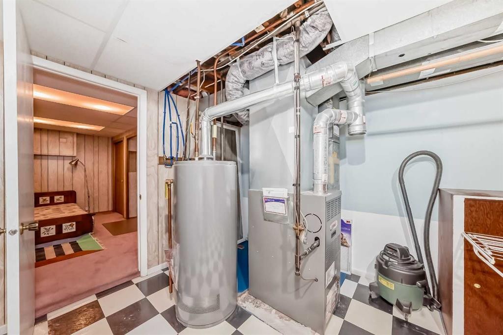 4508 Vandergrift Crescent Nw, Calgary, AB - Indoor Photo Showing Basement