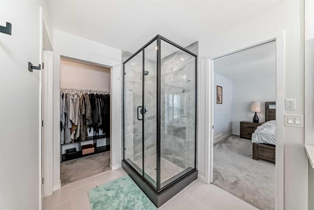 12 West Grove Link Sw, Calgary, AB - Indoor Photo Showing Other Room