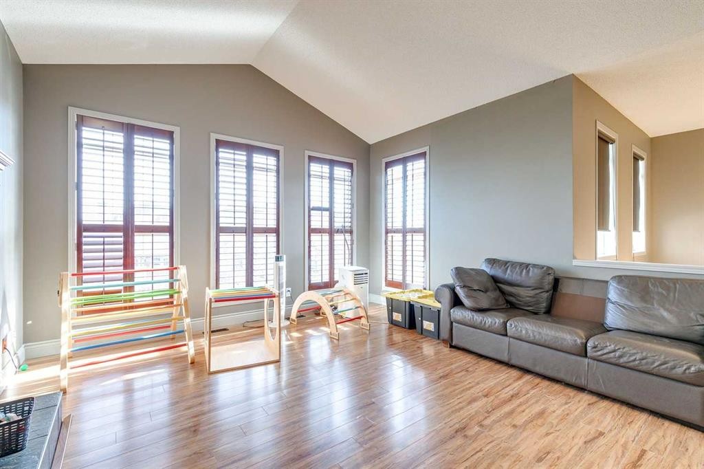 79 Prestwick Street Se, Calgary, AB - Indoor Photo Showing Living Room