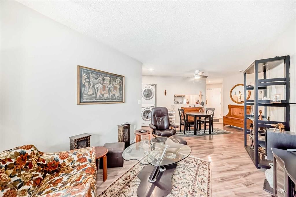 409-10 Dover Point Se, Calgary, AB - Indoor