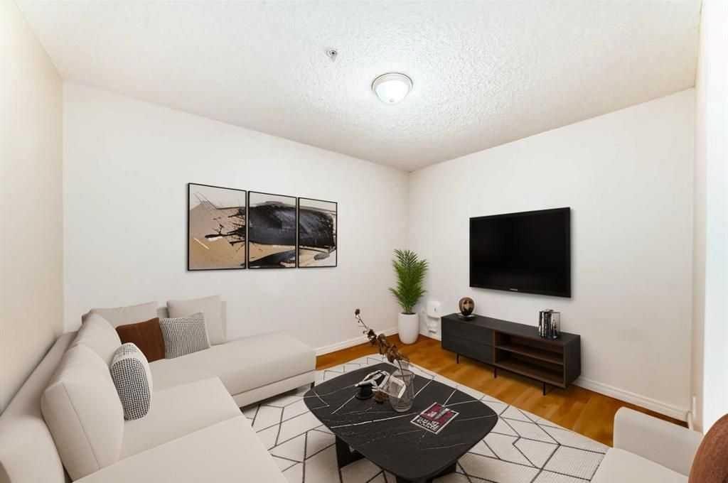 3103-1620 70 Street Se, Calgary, AB - Indoor Photo Showing Living Room