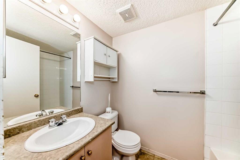3103-1620 70 Street Se, Calgary, AB - Indoor Photo Showing Bathroom