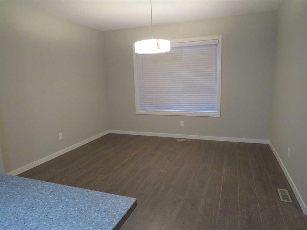 309 Evansridge Park Nw, Calgary, AB - Indoor Photo Showing Other Room