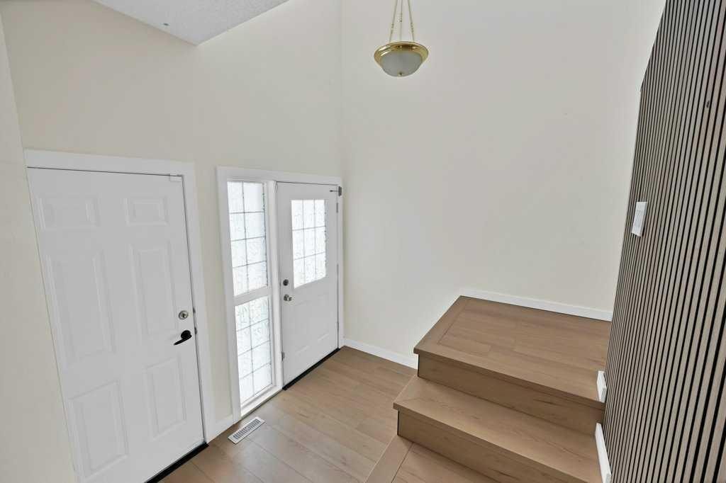 5934 Saddlehorn Drive Ne, Calgary, AB - Indoor Photo Showing Other Room