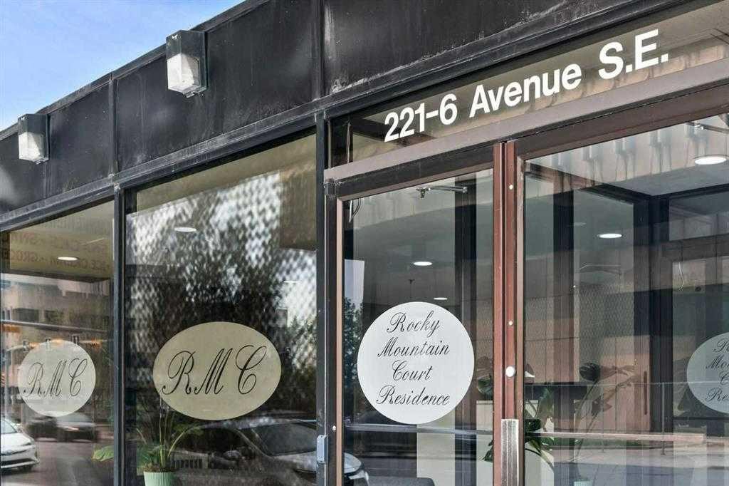 1602-221 6 Avenue Se, Calgary, AB - Outdoor
