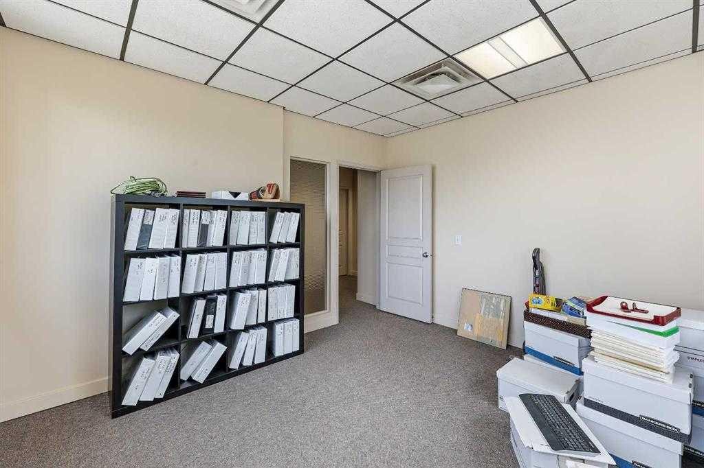 5110 56 Avenue Se, Calgary, AB