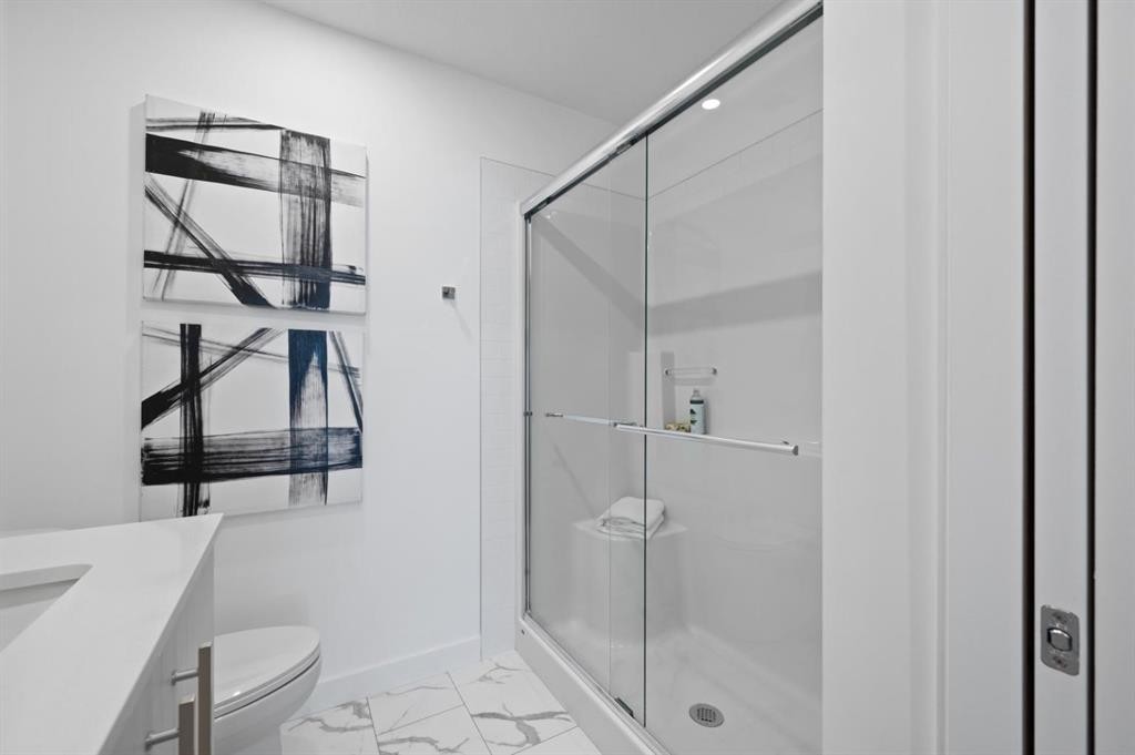 3314-6 Merganser Drive West, Chestermere, AB - Indoor Photo Showing Bathroom