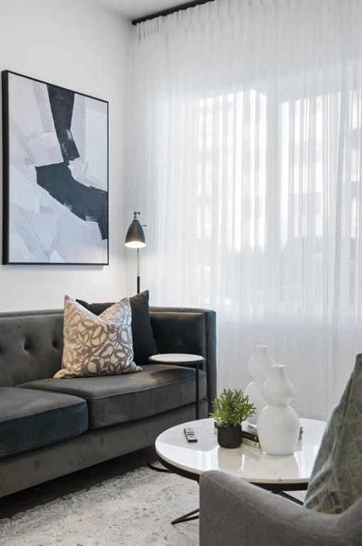 3314-6 Merganser Drive West, Chestermere, AB - Indoor Photo Showing Living Room