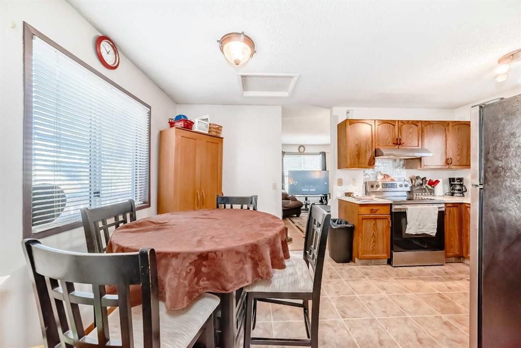 27 Martinview Crescent Ne, Calgary, AB - Indoor