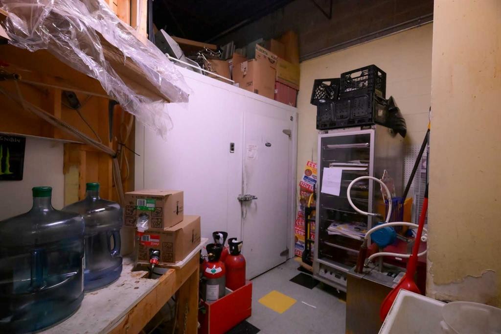 205 3 Avenue, Cochrane, AB