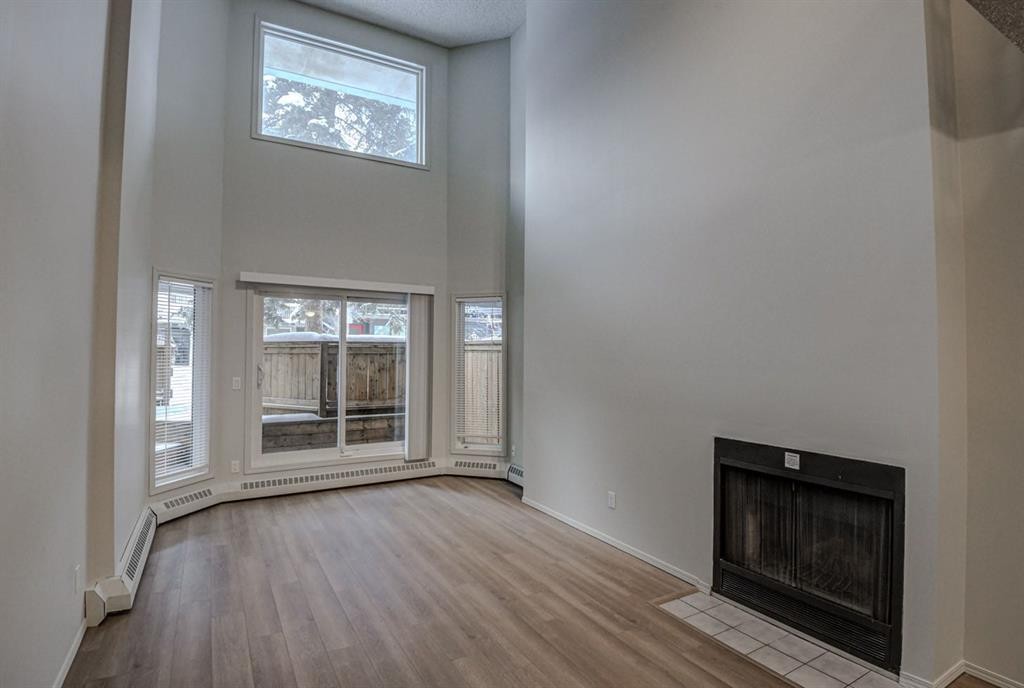 104-1720 13 Street Sw, Calgary, AB - Indoor With Fireplace