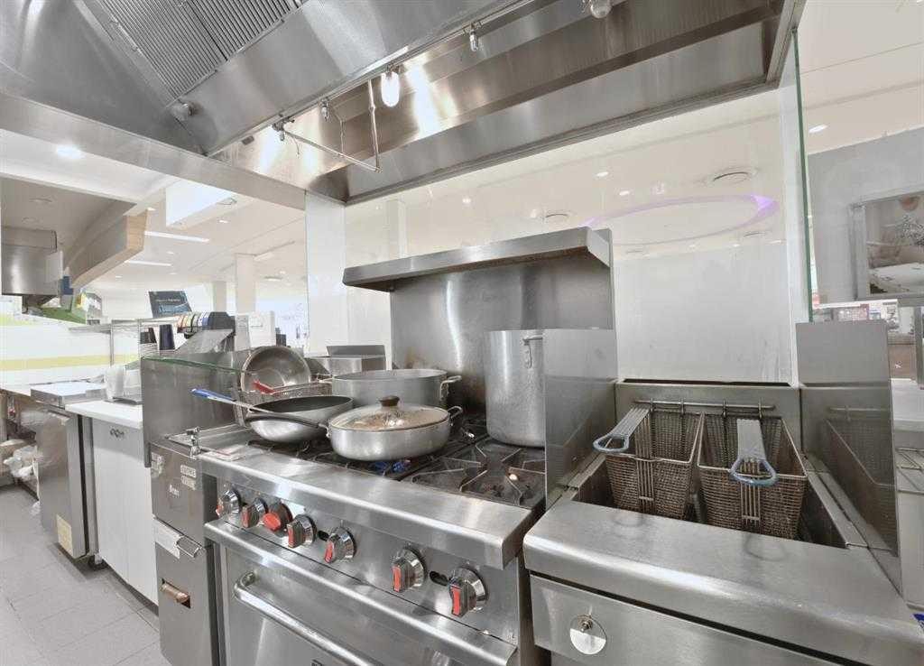 2525 36 Street Ne, Calgary, AB