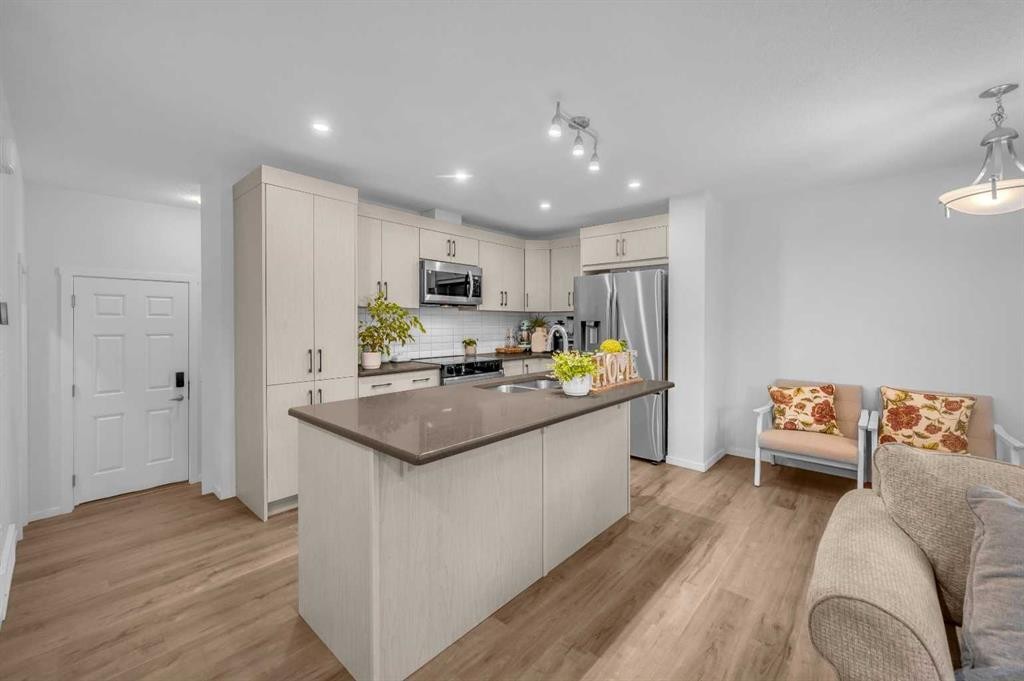 8925 Cityscape Drive Ne, Calgary, AB - Indoor Photo Showing Kitchen With Upgraded Kitchen