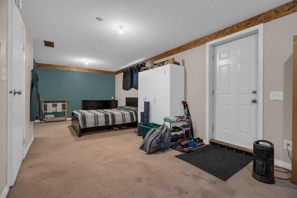3 Booth Crescent, Irricana, AB - Indoor