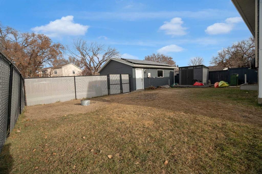 3 Booth Crescent, Irricana, AB - Outdoor