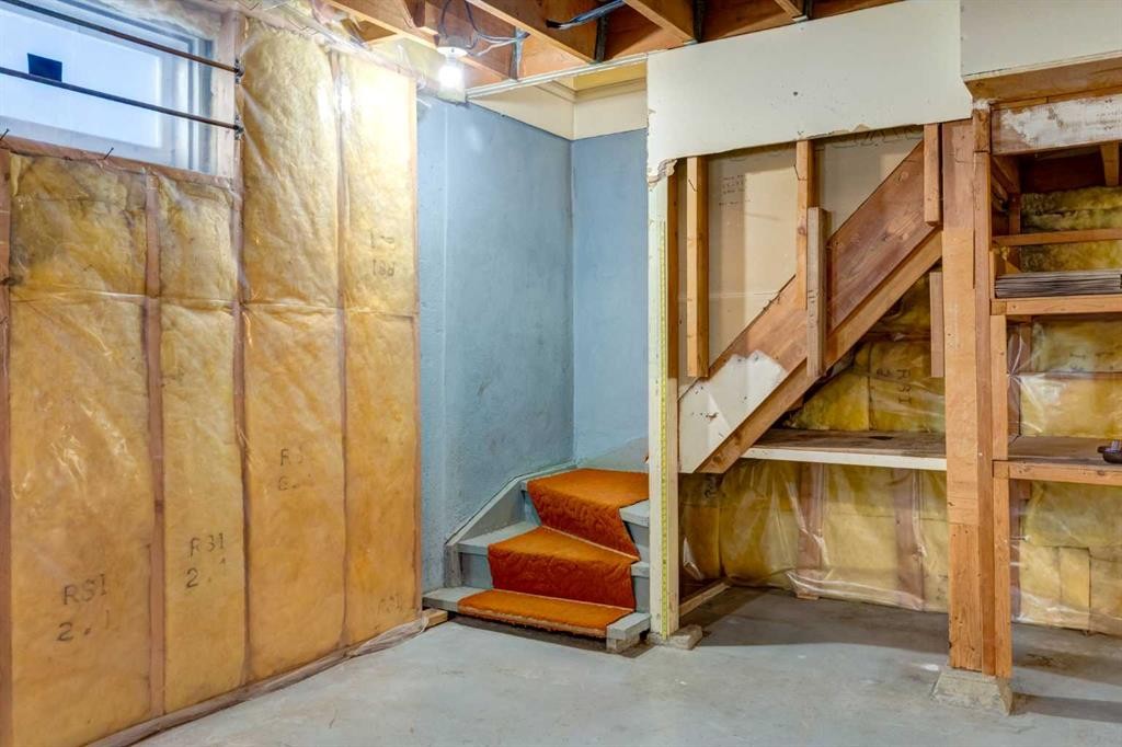 3519 40 Street Sw, Calgary, AB - Indoor Photo Showing Basement