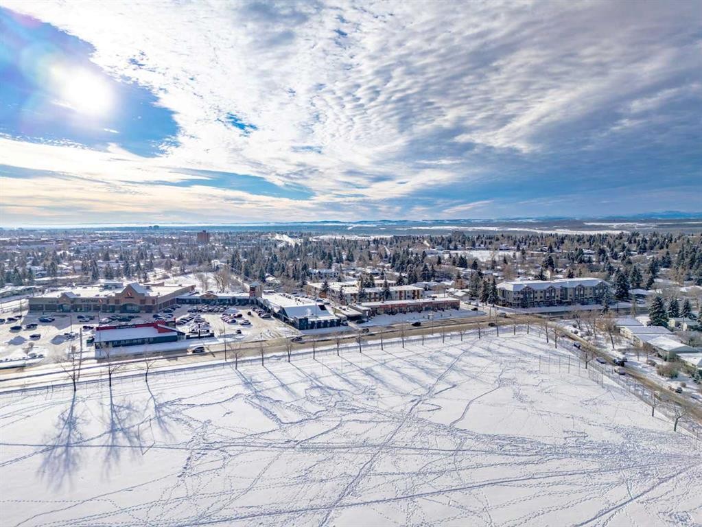 3519 40 Street Sw, Calgary, AB - Outdoor With View