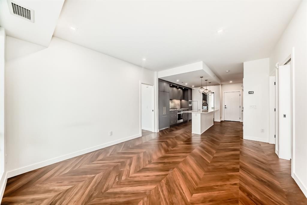 410-8505 Broadcast Avenue Sw, Calgary, AB - Indoor Photo Showing Other Room