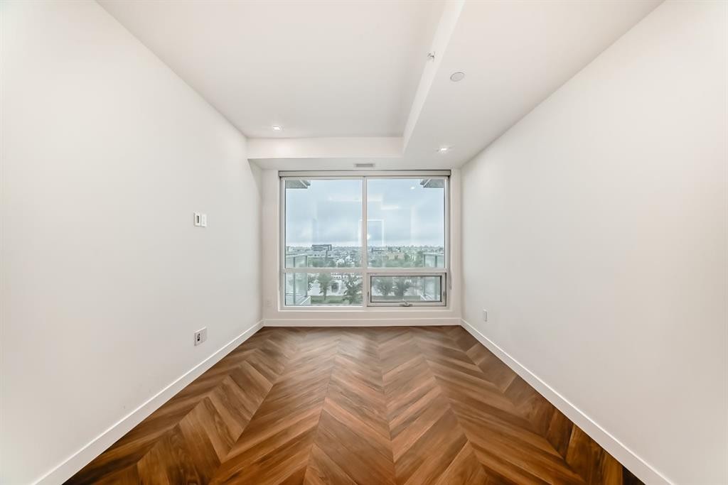 410-8505 Broadcast Avenue Sw, Calgary, AB - Indoor Photo Showing Other Room