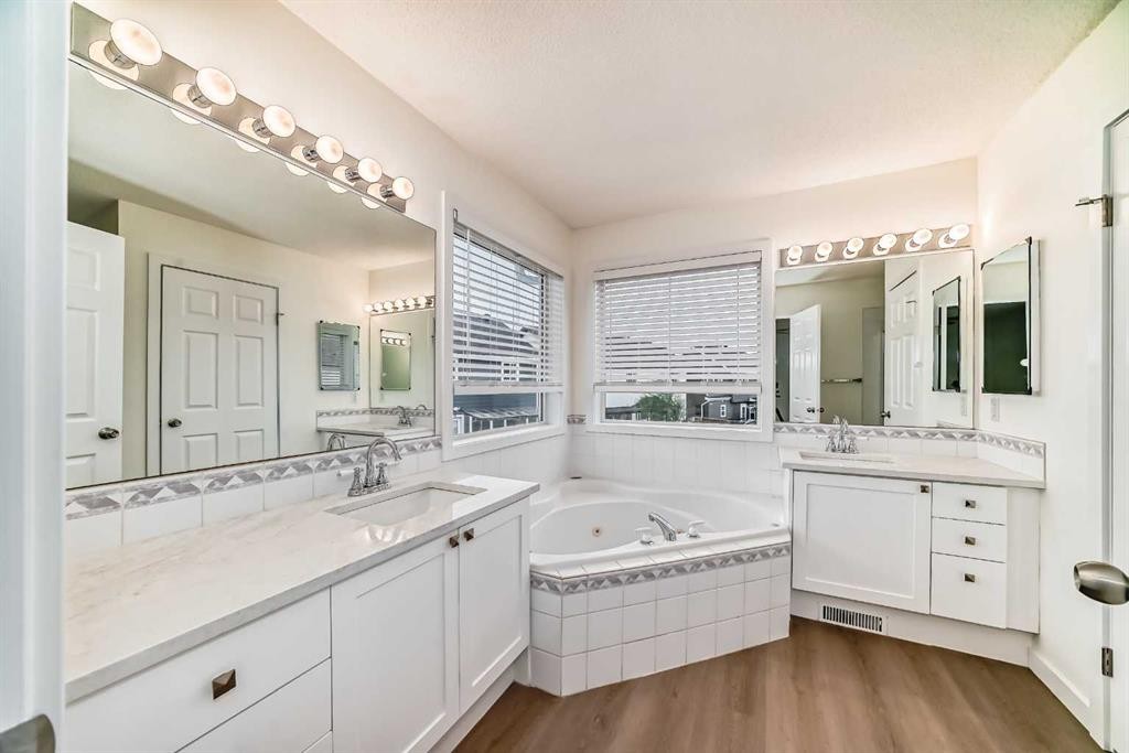 92 Martha'S Haven Gardens Ne, Calgary, AB - Indoor Photo Showing Bathroom