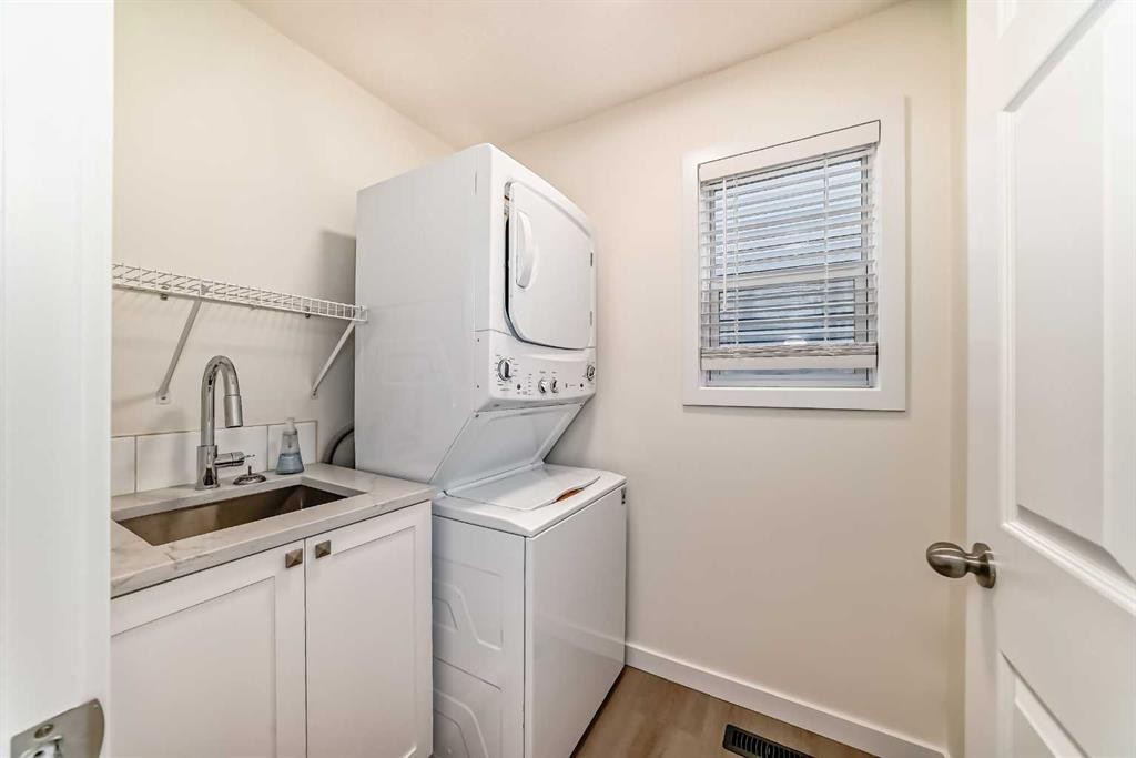92 Martha'S Haven Gardens Ne, Calgary, AB - Indoor Photo Showing Laundry Room