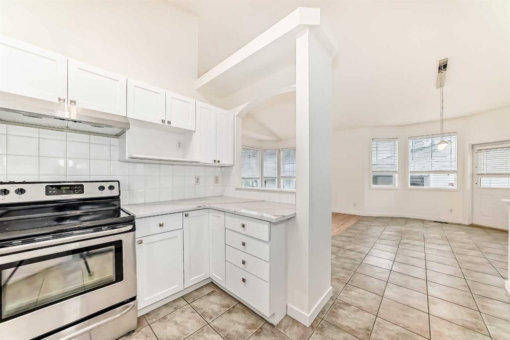 92 Martha'S Haven Gardens Ne, Calgary, AB - Indoor Photo Showing Kitchen