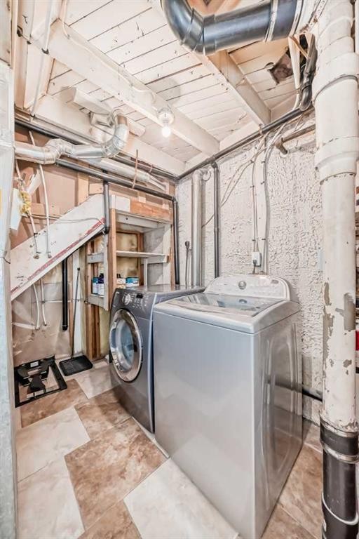 3042 31A Street Se, Calgary, AB - Indoor Photo Showing Laundry Room