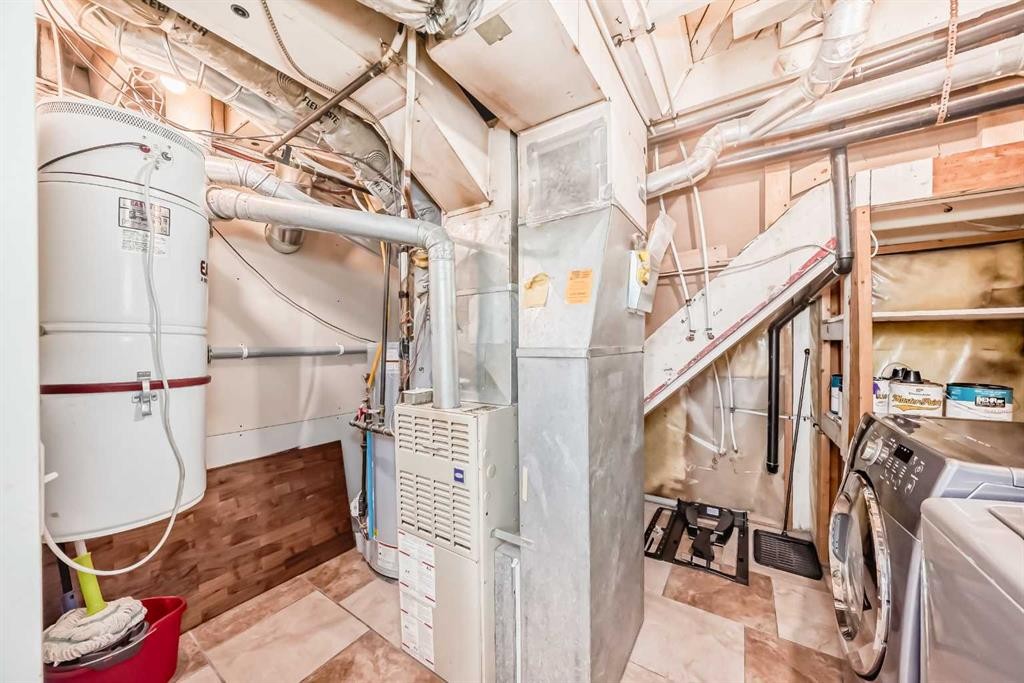 3042 31A Street Se, Calgary, AB - Indoor Photo Showing Laundry Room