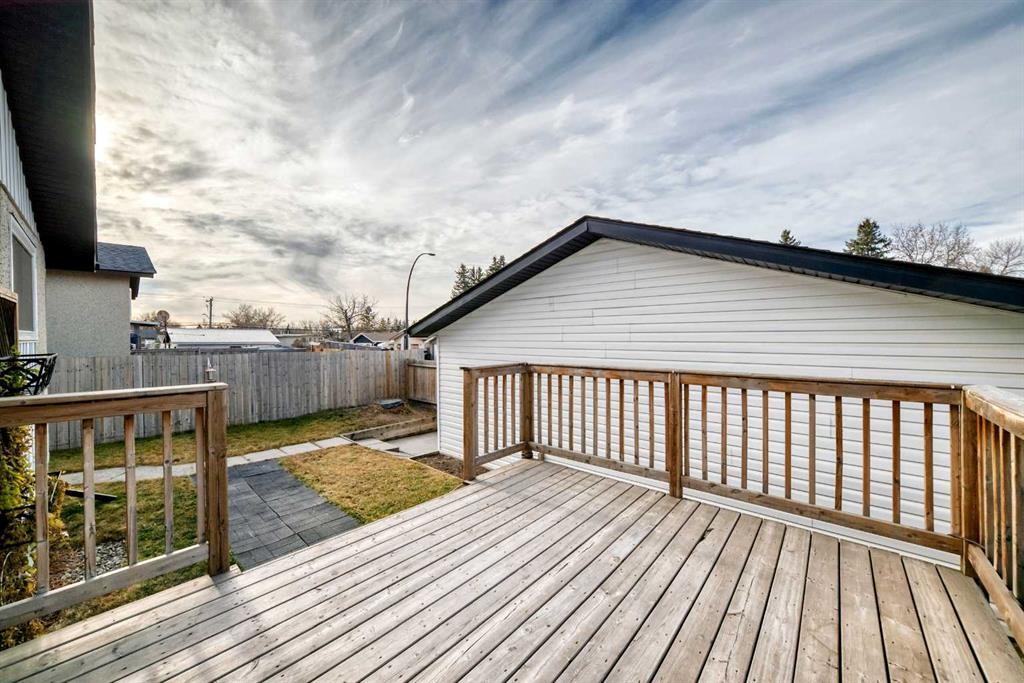 3042 31A Street Se, Calgary, AB - Outdoor With Deck Patio Veranda With Exterior