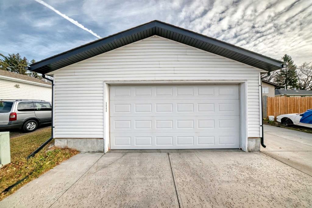 3042 31A Street Se, Calgary, AB - Outdoor With Exterior