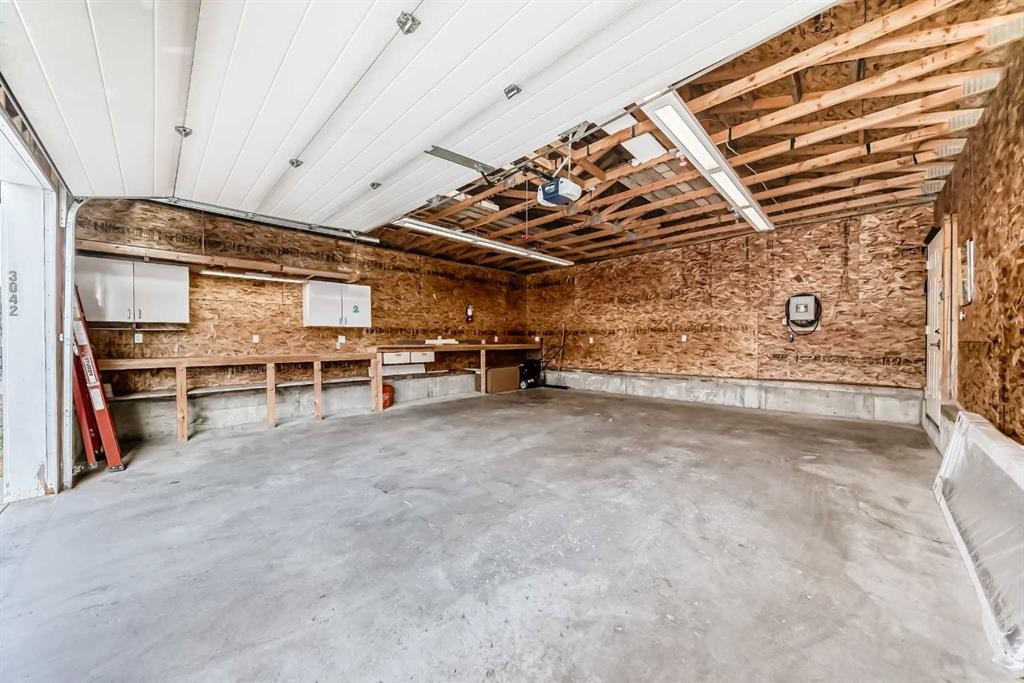 3042 31A Street Se, Calgary, AB - Indoor