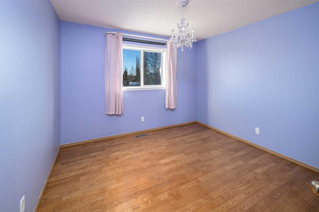 311 Coventry Circle Ne, Calgary, AB - Indoor Photo Showing Other Room