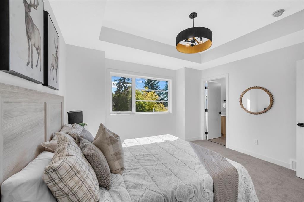 2504 18 Street Nw, Calgary, AB - Indoor Photo Showing Bedroom