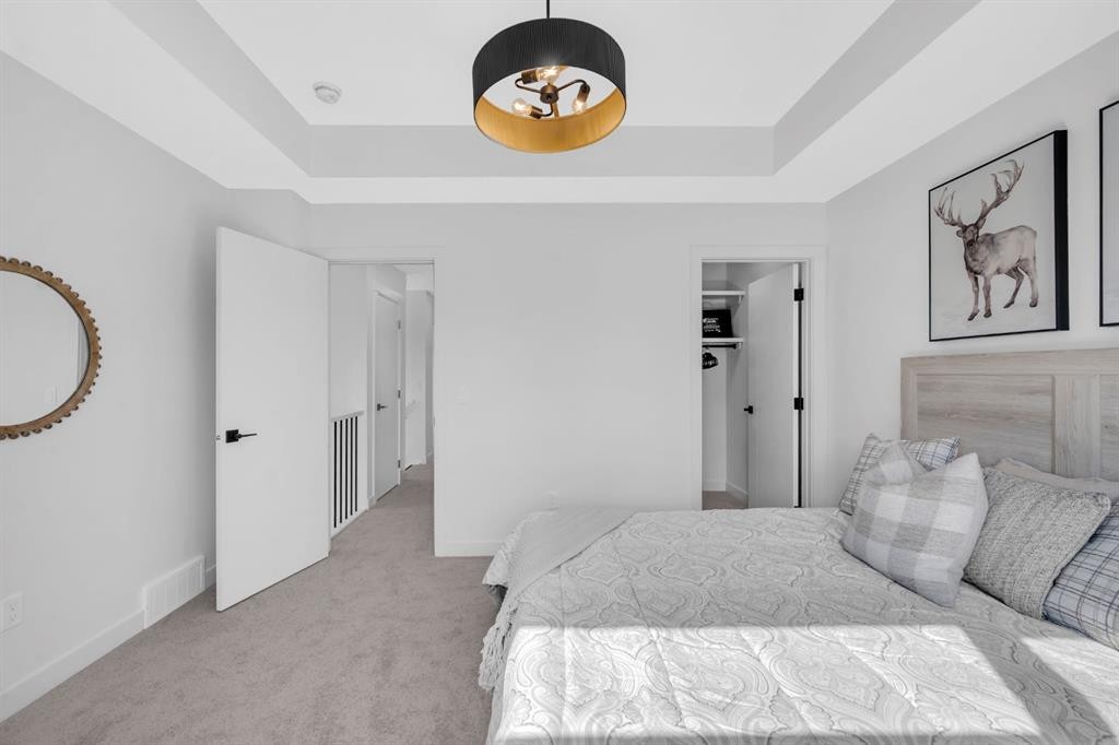 2504 18 Street Nw, Calgary, AB - Indoor Photo Showing Bedroom