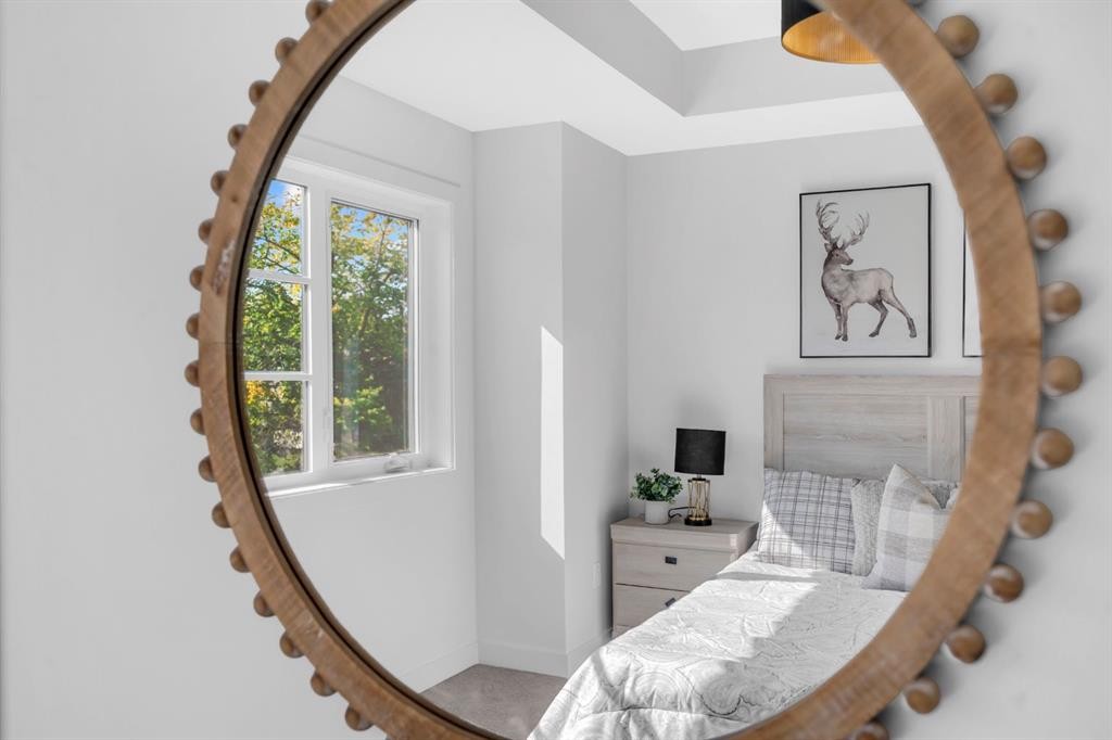 2504 18 Street Nw, Calgary, AB - Indoor Photo Showing Bedroom