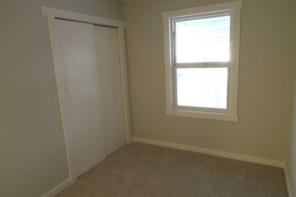 111 2 Avenue South, Morrin, AB - Indoor Photo Showing Other Room