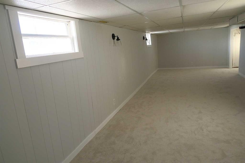 111 2 Avenue South, Morrin, AB - Indoor Photo Showing Other Room