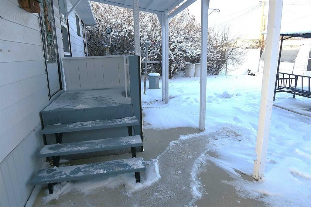 111 2 Avenue South, Morrin, AB - Outdoor